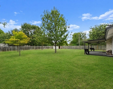 13307 Effingham St - Photo Thumbnail 23