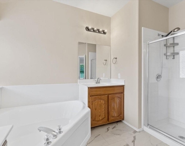 207 Colby Ln - Photo Thumbnail 30