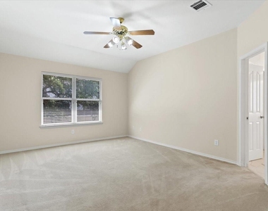 207 Colby Ln - Photo Thumbnail 18