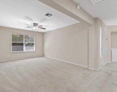 207 Colby Ln - Photo Thumbnail 19