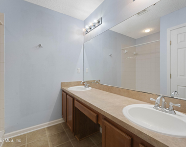5260 Collins Road - Photo Thumbnail 11
