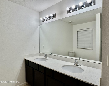8709 Lake George Circle E - Photo Thumbnail 14