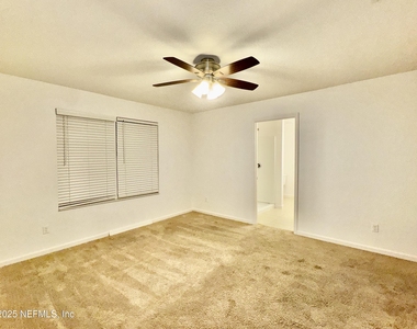 8709 Lake George Circle E - Photo Thumbnail 10