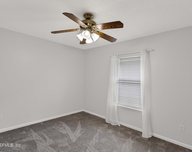 1410 Runes Court - Photo Thumbnail 32