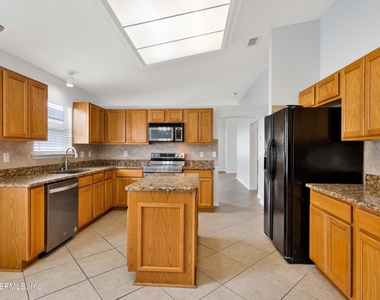 1410 Runes Court - Photo Thumbnail 6