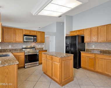 1410 Runes Court - Photo Thumbnail 4
