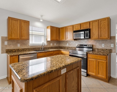 1410 Runes Court - Photo Thumbnail 7
