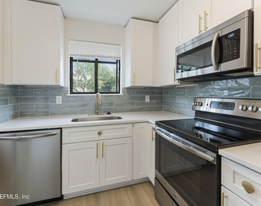 796 Main Street - Photo Thumbnail 7