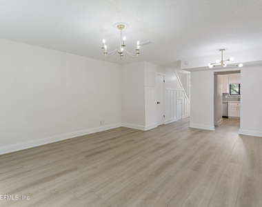 796 Main Street - Photo Thumbnail 13