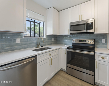 796 Main Street - Photo Thumbnail 5