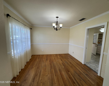 2201 Laurel Street - Photo Thumbnail 8
