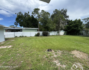 2201 Laurel Street - Photo Thumbnail 26