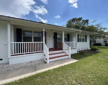 2201 Laurel Street - Photo Thumbnail 1