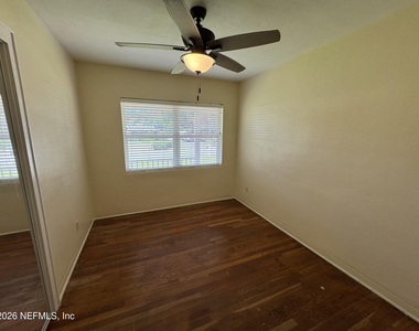 2201 Laurel Street - Photo Thumbnail 13