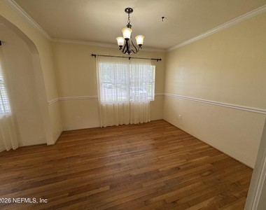 2201 Laurel Street - Photo Thumbnail 9