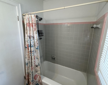2201 Laurel Street - Photo Thumbnail 19