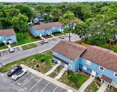 11359 Bedford Oaks Drive - Photo Thumbnail 44