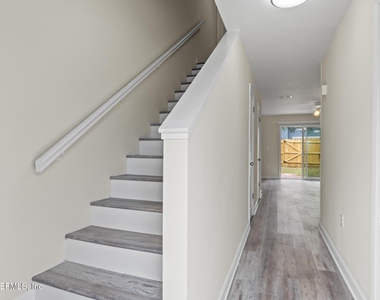11359 Bedford Oaks Drive - Photo Thumbnail 3