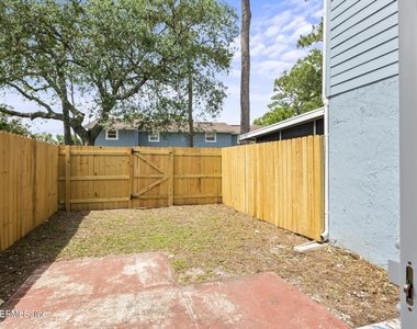11359 Bedford Oaks Drive - Photo Thumbnail 36
