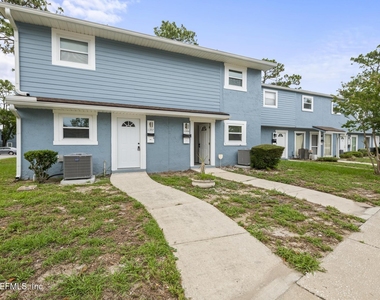 11359 Bedford Oaks Drive - Photo Thumbnail 2