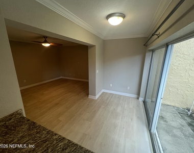 108 Laguna Villas Boulevard - Photo Thumbnail 10