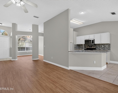 12949 Chets Creek Drive S - Photo Thumbnail 10