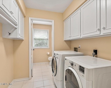 16 La Vista Drive - Photo Thumbnail 27