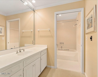 16 La Vista Drive - Photo Thumbnail 23
