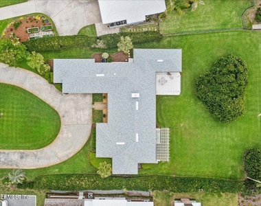 16 La Vista Drive - Photo Thumbnail 3
