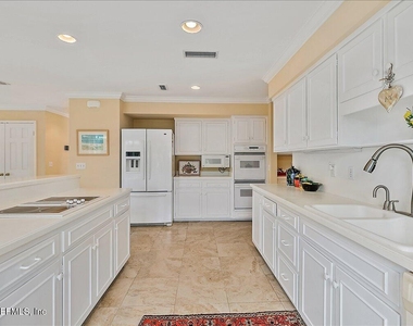 16 La Vista Drive - Photo Thumbnail 12