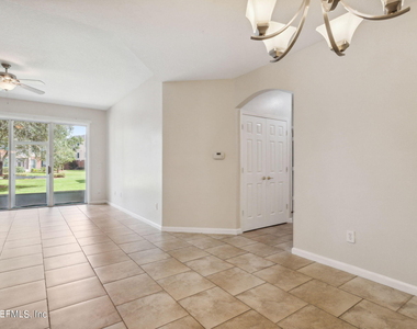 785 Oakleaf Plantation Parkway - Photo Thumbnail 12