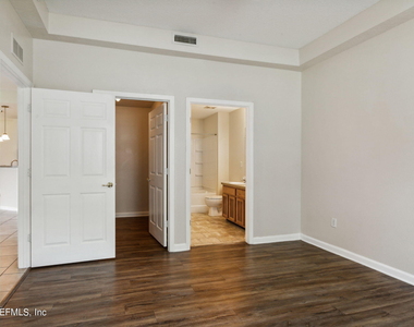 785 Oakleaf Plantation Parkway - Photo Thumbnail 19