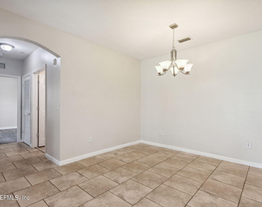 785 Oakleaf Plantation Parkway - Photo Thumbnail 11