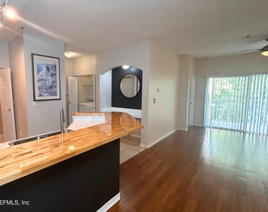 535 Florida Club Boulevard - Photo Thumbnail 16