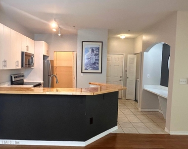 535 Florida Club Boulevard - Photo Thumbnail 15
