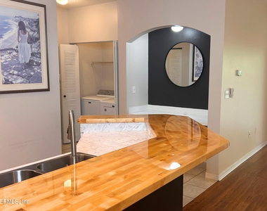 535 Florida Club Boulevard - Photo Thumbnail 9