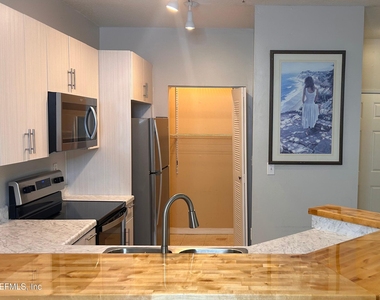 535 Florida Club Boulevard - Photo Thumbnail 13