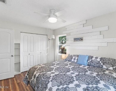 125 Rio Del Mar Street - Photo Thumbnail 13