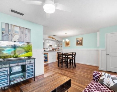 125 Rio Del Mar Street - Photo Thumbnail 7