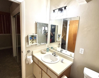 1255 Ponce Island Drive - Photo Thumbnail 21