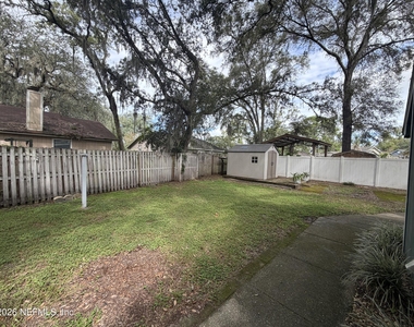 8532 Bitterwood Court - Photo Thumbnail 15
