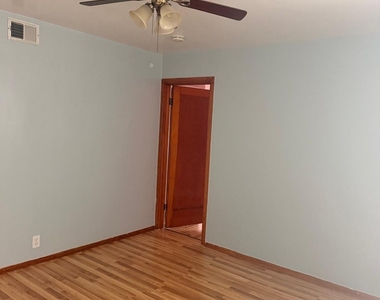 4314 N Menard Avenue - Photo Thumbnail 4