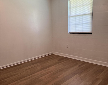 3603 Morton Street - Photo Thumbnail 6