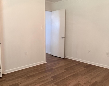 3603 Morton Street - Photo Thumbnail 3