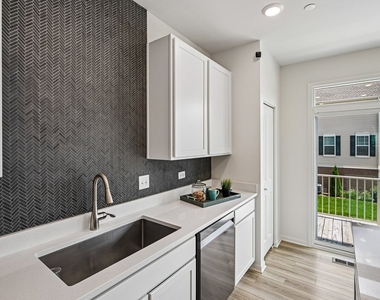 1611 Bentz Way - Photo Thumbnail 14