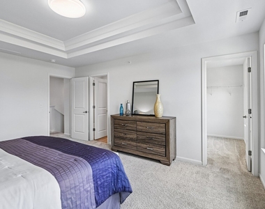 1611 Bentz Way - Photo Thumbnail 21