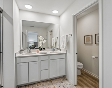 1611 Bentz Way - Photo Thumbnail 22