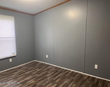 19070 Nw 49th Place - Photo Thumbnail 5