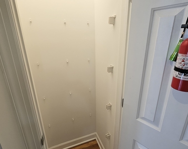 509 N Hartland Court - Photo Thumbnail 3