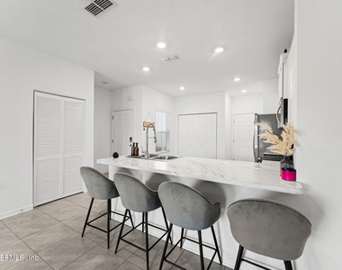 9049 Gifford Drive - Photo Thumbnail 7